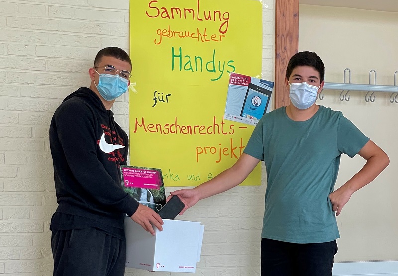 Für soziale Projekte: Sekundarschüler in Olsberg und Bestwig sammeln alte Handys und Tablets