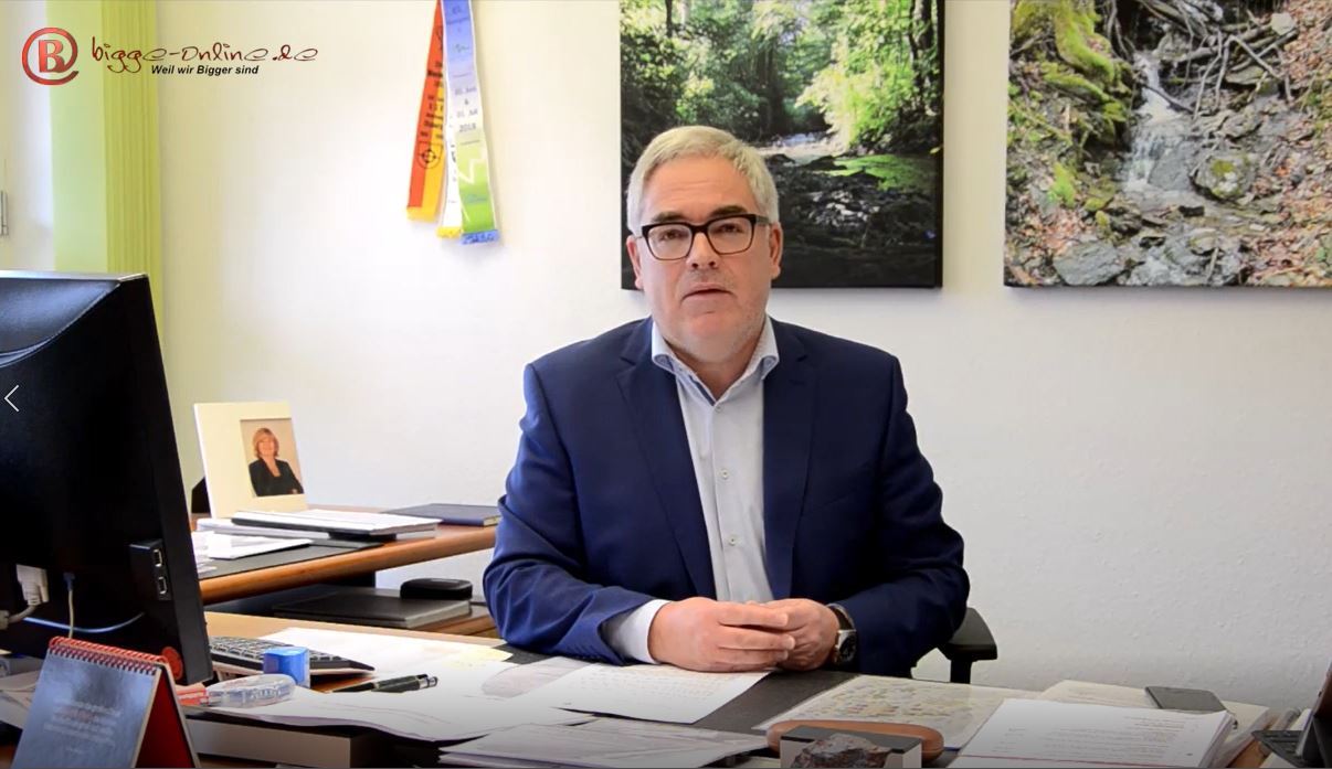 Bürgermeister Wolfgang Fischer. Hier in einer Videobotschaft.