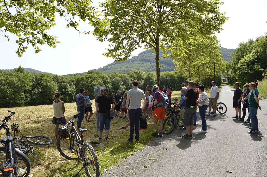Der Ortstermin in der Talstraße war recht gut besucht. Foto: bigge-online