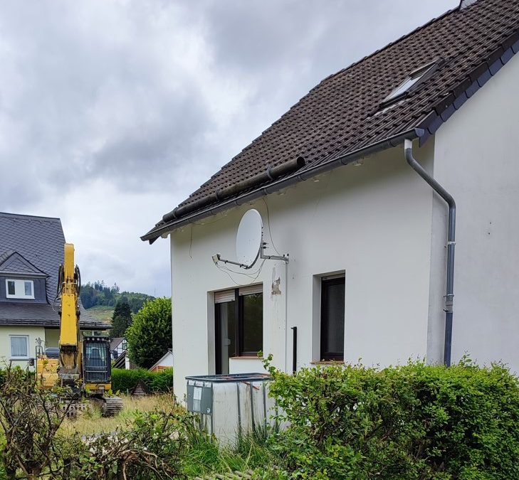 Grundschule Bigge: Wie ist der aktuelle Stand? Weiterer Abriss im Umfeld