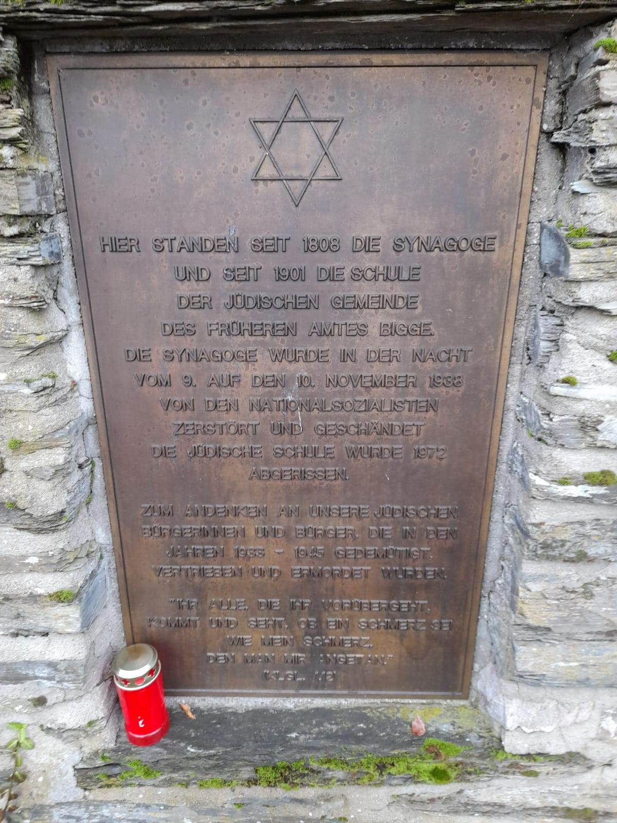 Der Gedenkstein in der Bruchstraße erinnert an die Geschehnisse der Pogromnacht 1938. Foto: bigge-online