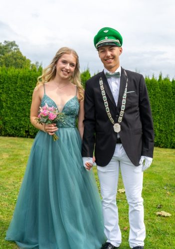 Das Gevelinghauser Jungschützenkönigspaar Ole Gierhard und Jule Klauke