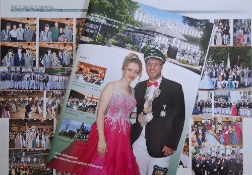 44 Seiten umfasst die 32. Ausgabe der "Üwer Kimme un Korn".