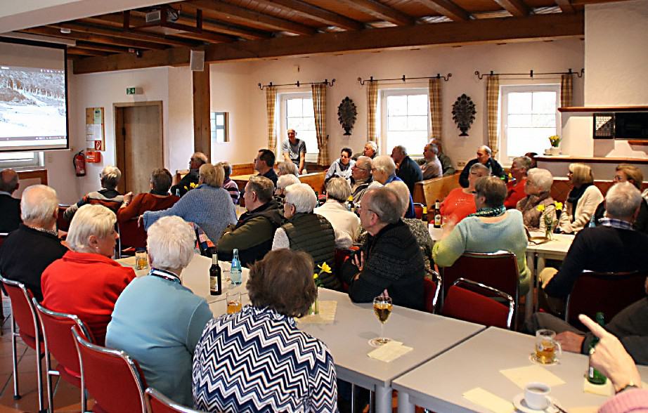 „Giersker Kaffee-Treff“ mit Rückblick in die 80er Jahre am 10.09.2025